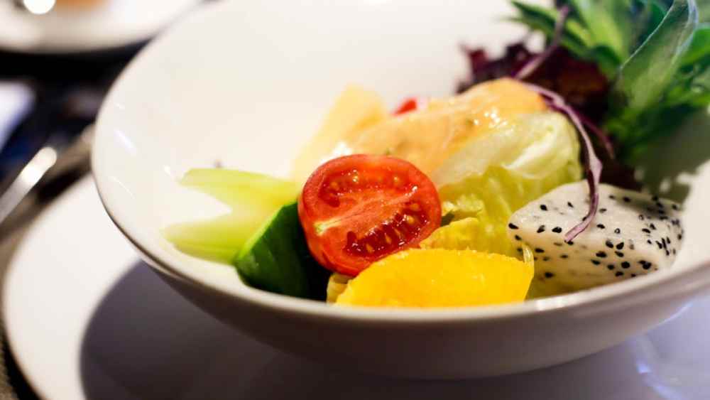 Descubre los secretos de las dietas y rutinas de ejercicio de tus celebridades favoritas para una vida saludable. Foto: Yihua Chen