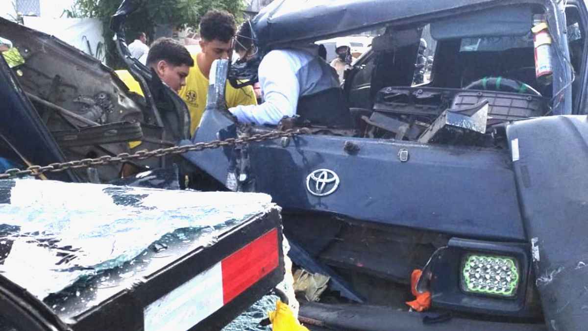 Cinco víctimas en accidente de microbús en Panamericana 🚨: Lee más sobre este incidente… #AccidenteVial Foto: Comandos de Salvamento