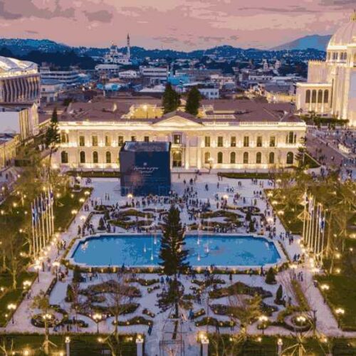 El Centro Histórico de San Salvador alcanza cifras récord con 1.4 millones de visitantes extranjeros en 2024, consolidándose como destino turístico internacional. Foto: Gobierno de El Salvador