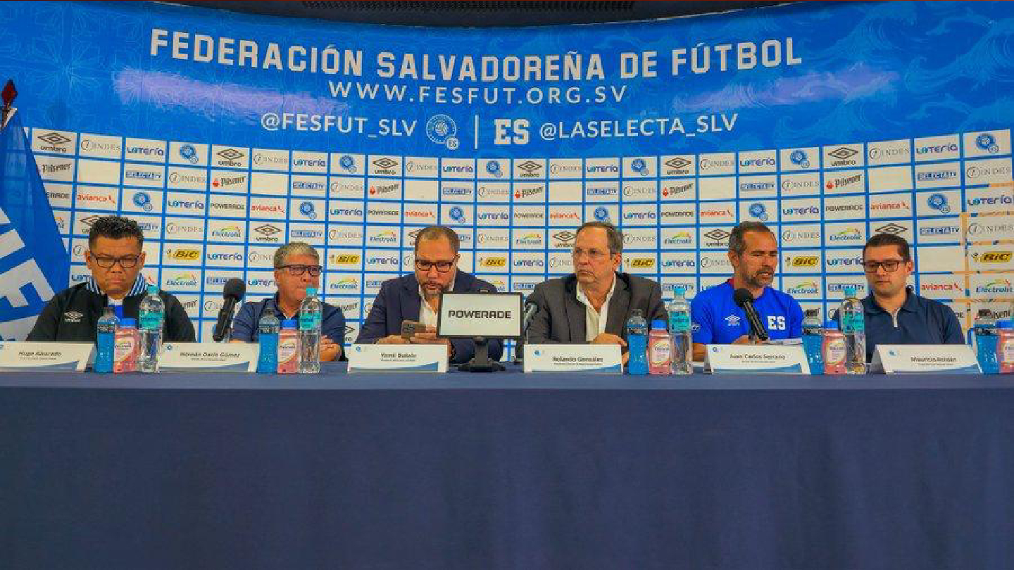 Autoridades de FESFUT e INDES detallan la ruta de preparación de las selecciones nacionales rumbo al Mundial 2026. Foto: Cortesía FESFUT