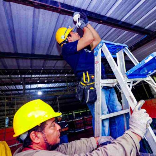 El Banco Interamericano de Desarrollo (BID) apoya a El Salvador en su meta de acceso universal a la energía eléctrica. Foto: CEL