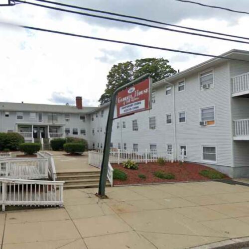 Incendio en residencia asistida de Fall River deja múltiples víctimas. Autoridades investigan causas. Foto: Google Maps