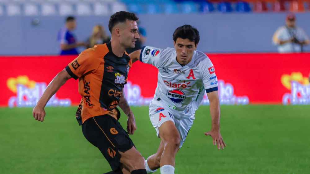 ¡Apertura 2025 Liga Pepsi inicia en julio! Emoción y pasión en el fútbol salvadoreño. Foto: Archivo @primerafutboles