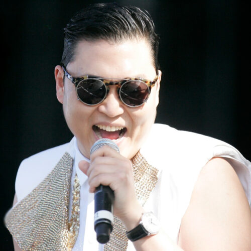 Psy enfrenta escrutinio por obtener psicotrópicos ilegalmente, según la policía de Seúl. Su agencia promete cooperar en la investigación. Foto: Eva Rinaldi / Wikimedia Commons.