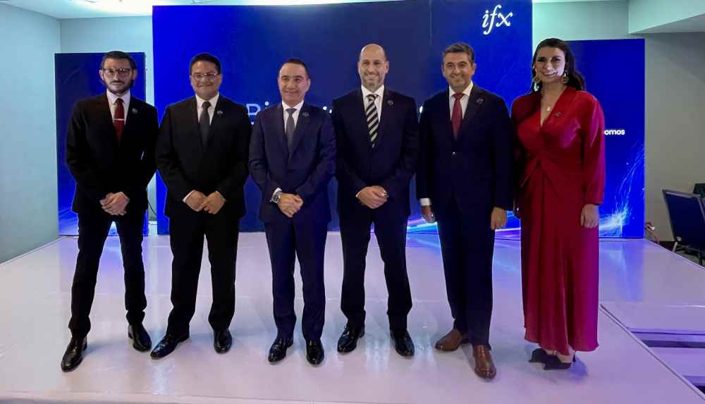 IFX expande sus operaciones en El Salvador, impulsando el sector tecnológico y la creación de empleo. Foto: @jjlopezt