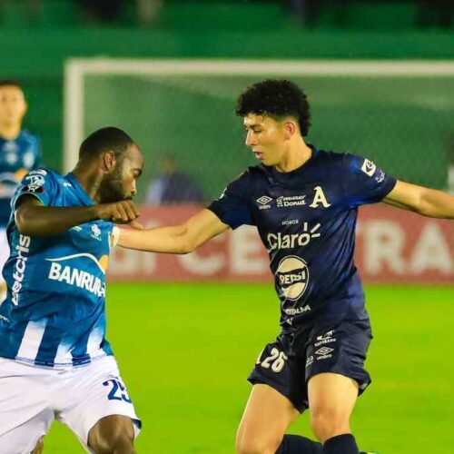 Alianza FC empató 0-0 con Antigua GFC en su debut en la Copa Centroamericana, pero el encuentro fue seguido por una polémica. Foto: Alianza FC