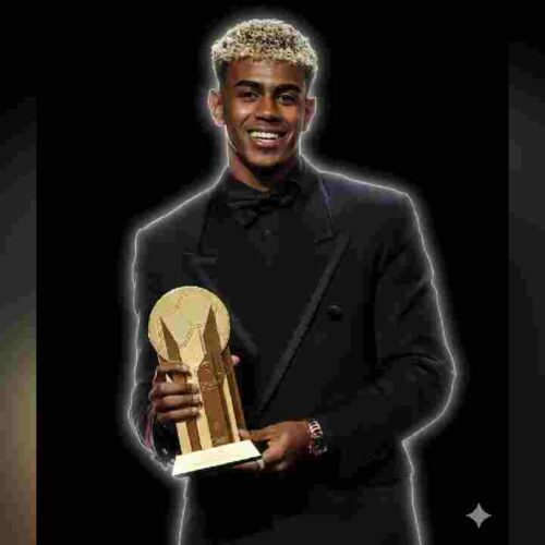 Lamine Yamal alza el Trofeo Kopa 2025 en París, consolidándose como el mejor jugador menor de 21 años y un orgullo para el FC Barcelona y España. IA