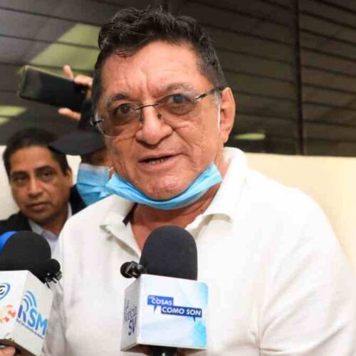 Empresario Catalino Miranda, dueño de rutas clave en El Salvador, fallece en prisión mientras enfrentaba graves cargos por falsos documentos y lavado. Foto: FGR