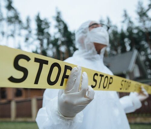 FBI ofrece recompensa para dar con el asesino de Kirk. Ilustración.