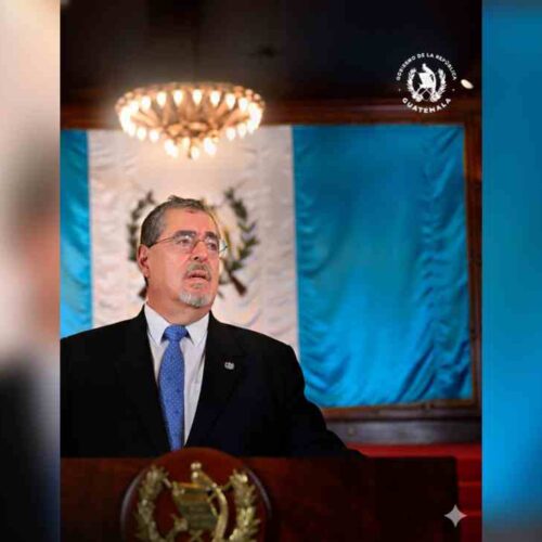 El presidente Árevalo señaló a la fiscal general y al juez penal como "enemigos" de la nación. Foto: Cortesía.