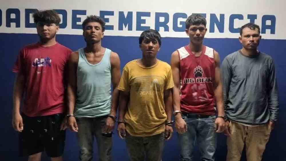 PNC detiene a 5 nicaragüenses por agredir a su casero en La Libertad. Mira el informe policial. Foto: Cortesía