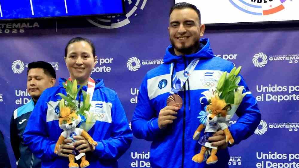 🏅 37 Medallas para El Salvador | La delegación salvadoreña obtuvo 37 medallas (9 de oro) hasta el tercer día de los Juegos Centroamericanos Guatemala 2025, ubicando al país en el cuarto lugar del medallero. Foto: INDES