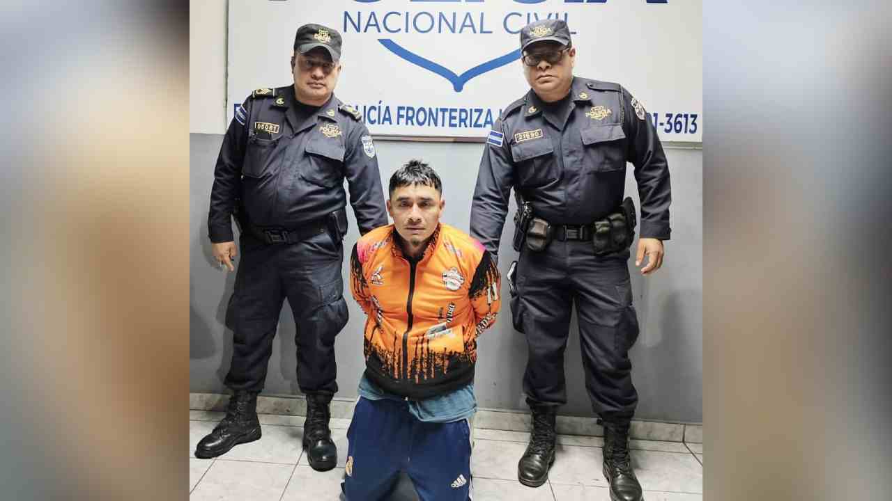 Pedro Herminio Portillo, alias "Aguacate", líder de la MS-13, fue extraditado a El Salvador. Enfrentará cargos por homicidio agravado en San Miguel. Foto: PNC de El Salvador